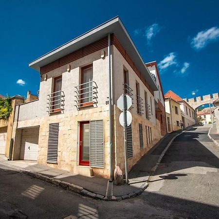 Keltaur Studio Apartman With Garage Apartment Beci Exterior foto