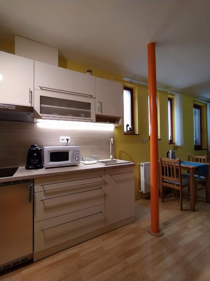 Keltaur Studio Apartman With Garage Apartment Beci Exterior foto