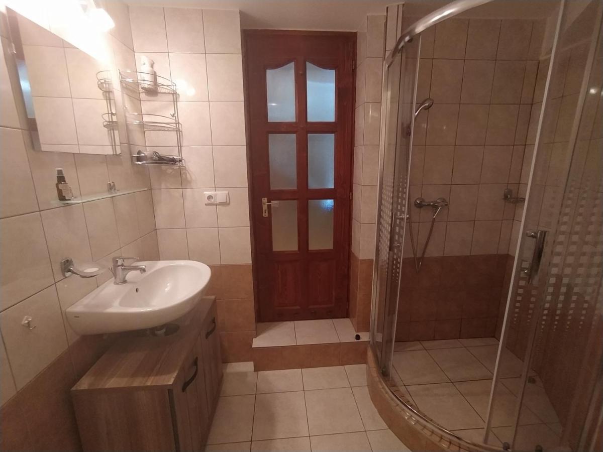 Keltaur Studio Apartman With Garage Apartment Beci Exterior foto